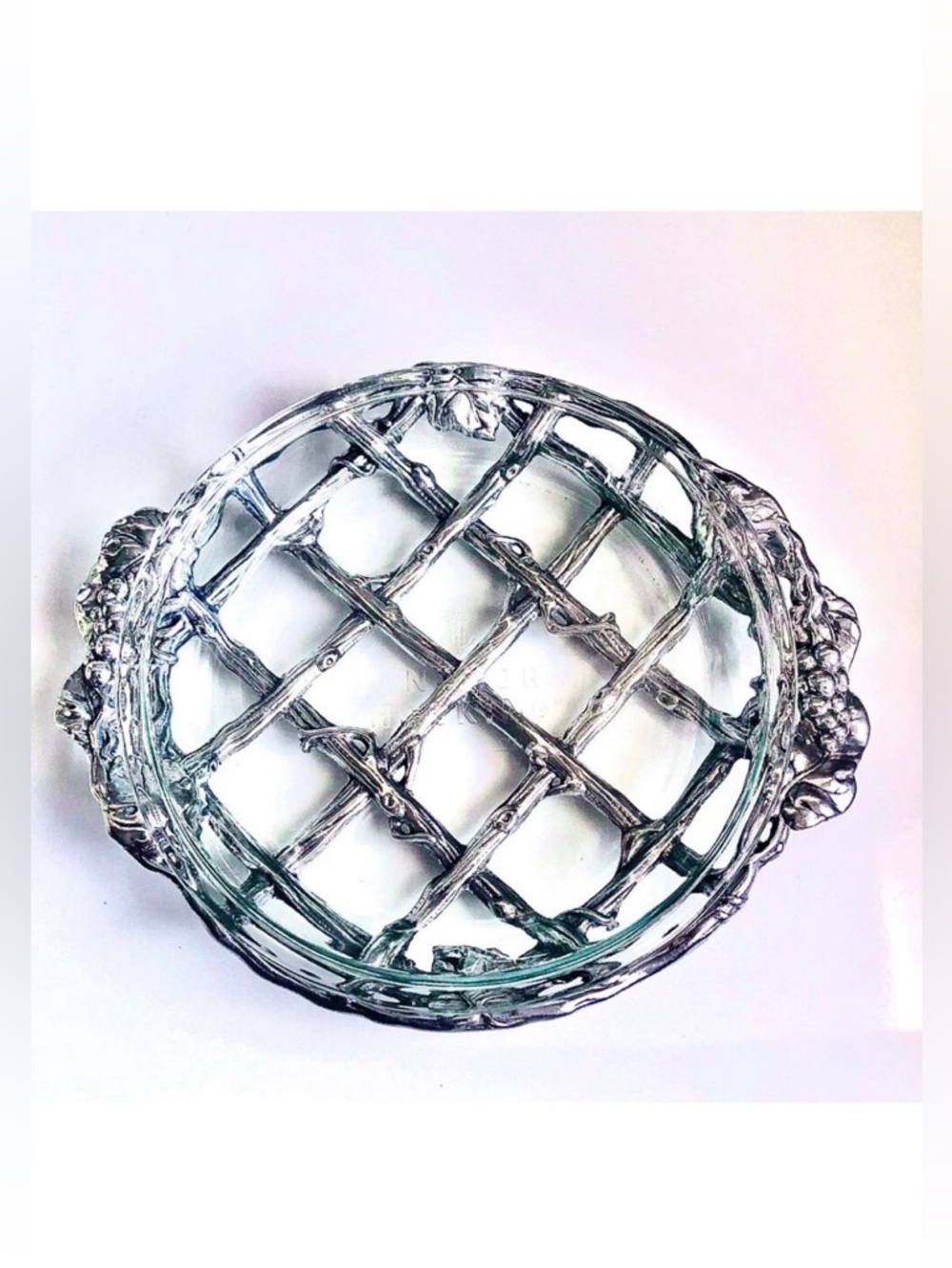 ARTHUR COURT Signed 2000 Silver Grapevine Pattern Pie Holder Trivet & Glass Pan